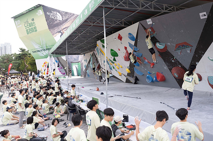 [사진 1] 스포츠클라이밍 대축제 ‘제29회 노스페이스컵 전국 스포츠클라이밍대회’ 개최.jpg