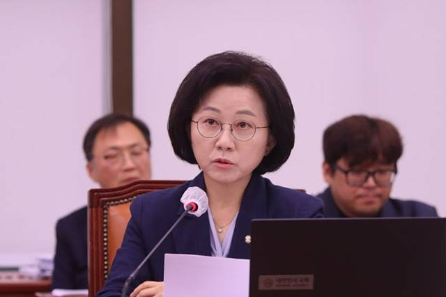 국회의원_송옥주_사진1.jpg