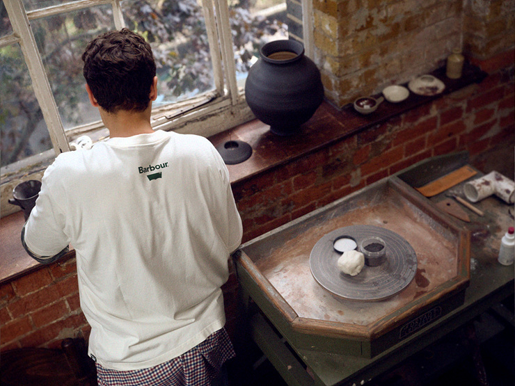 [참고사진5] 바버X리바이스 글로벌 콜라보.jpg