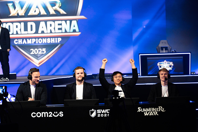 이번 ‘월드 파이널’은 한국어와 영어, 프랑스어, 독일어 등 13개 언어를 다루는 전문 해설로 전 세계 생중계됐다..jpg