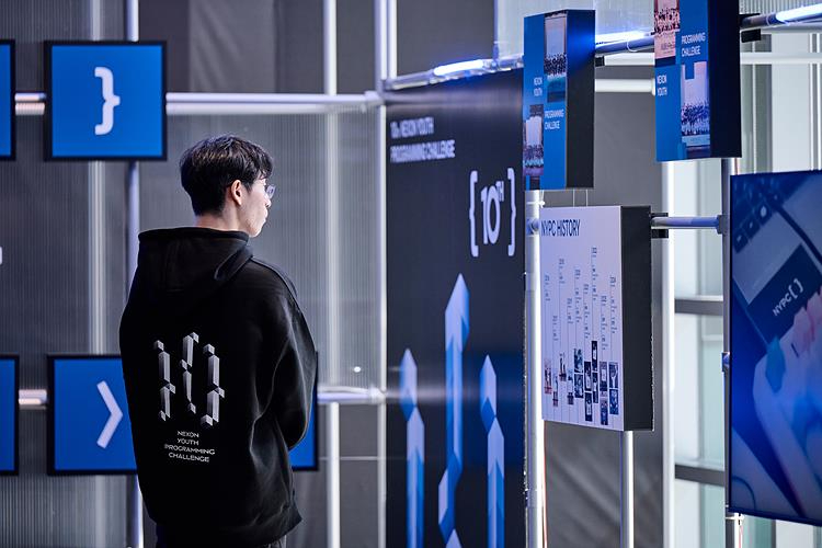 [사진8] NYPC 대회장 HISTORY WALL.jpg