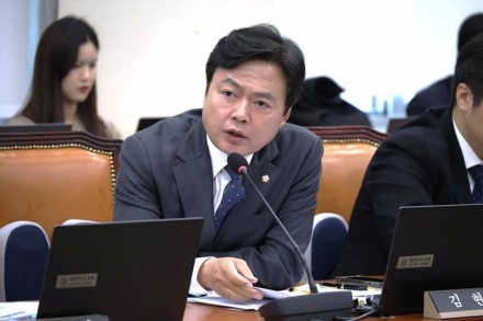 김현정 의원, “굽네치킨 ‘정무수석 외압’ 의혹… 공정위도 눈치보며 조사 방치”