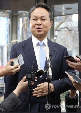 신한금융 차기 회장 오늘 결론… 진옥동 연임 ‘유력’