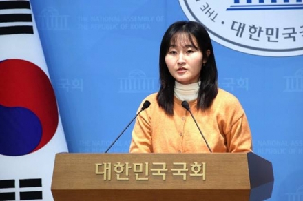 “노사 합의 파기·대량 해고”…한국GM에 쏠린 비판