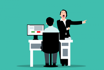 아웃백 전직 직원, ‘직장 내 괴롭힘’ 혐의로 임원진 고소