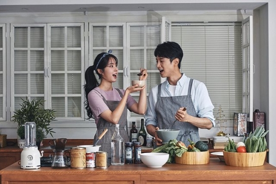 男 50.4% 결혼에 나이 차 중요치 않아, 女 75.6% 중요