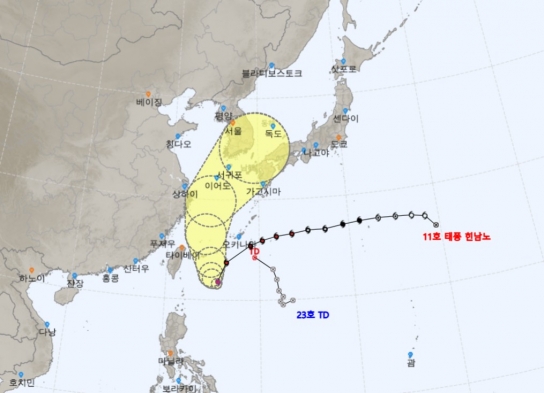 예측불허 '힌남노', 방향 틀어 6일 대한해협 지날 듯