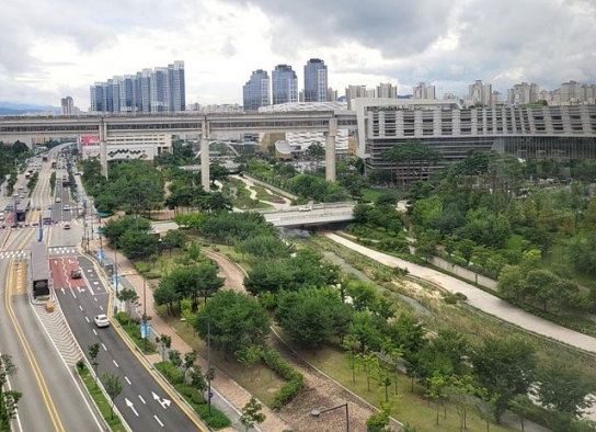 거주지 주변 자연환경 만족도, 세종>제주>강원 순