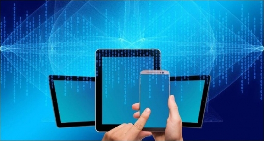 10대, 하루 2시간 41분 스마트폰 본다..."부모 영향 커"