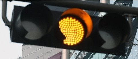 대법, '황색' 신호등에 정지 안하면 '신호위반'