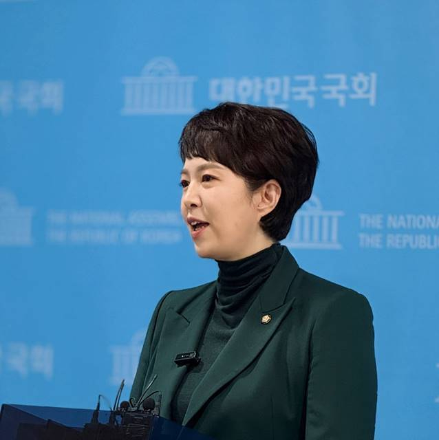 김은혜_의원_프로필사진2.jpg