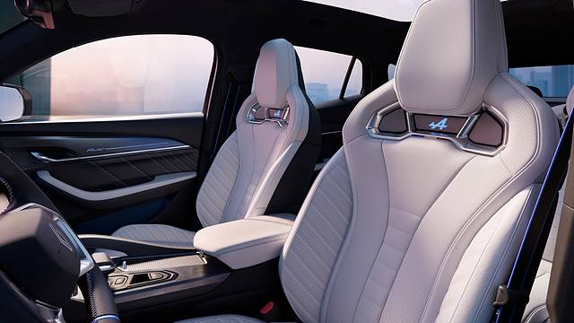 [사진자료] 르노 필랑트(Renault FILANTE)_퍼스트 클래스 라운지 시트.jpg