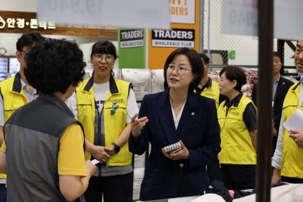 정혜경 의원, 이마트 현장 방문… “인력관리 개선 시급”