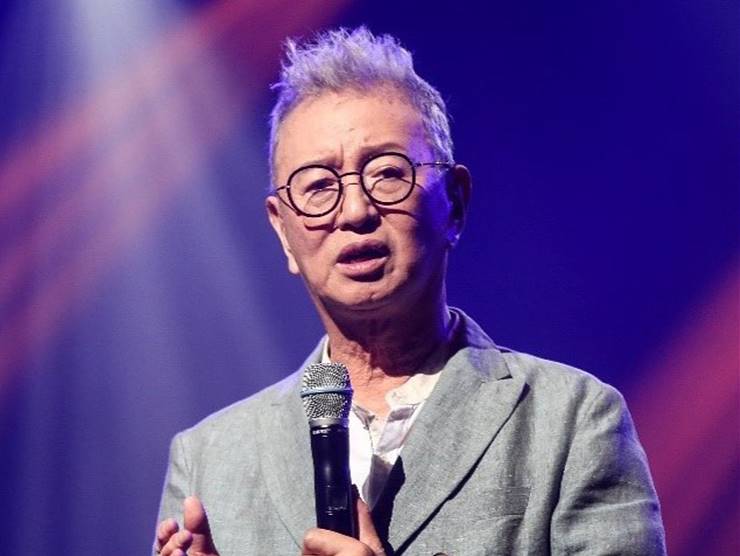 ‘개그계 대부’ 전유성 별세…향년 76세