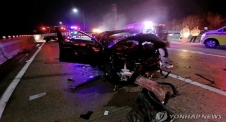 고속도로 사고 수습 중 참변…경찰관·견인기사 숨져