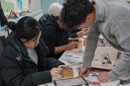 MIT 선배들과 과학 탐구에 ‘흠뻑’