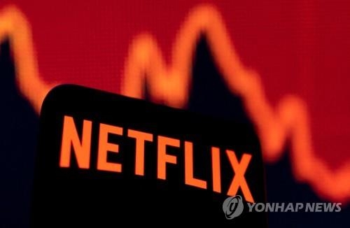 가입자 감소에 '넷플릭스 쇼크', 주가 35% 폭락