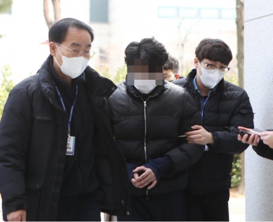 배달원 치어 숨지게 한 '음주 뺑소니 의사' 징역 6년