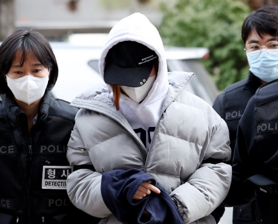 모텔서 생후 2개월 쌍둥이 숨지게 한 혐의로 20대 엄마 구속
