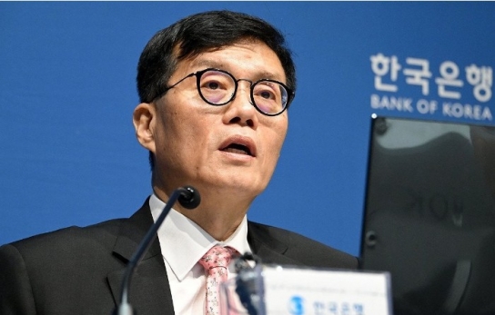 기준금리 인하 발목 잡은 '부동산'...한은·대통령실 '엇박자'