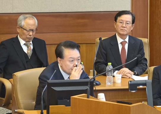 검찰, 윤석열 대통령 '내란 혐의'로 기소…헌정사 초유의 사태